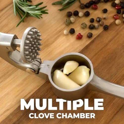 Easy-Squeeze Garlic Mincer Set – Rust-Proof, Ergonomic Handle with Peeler & Brush